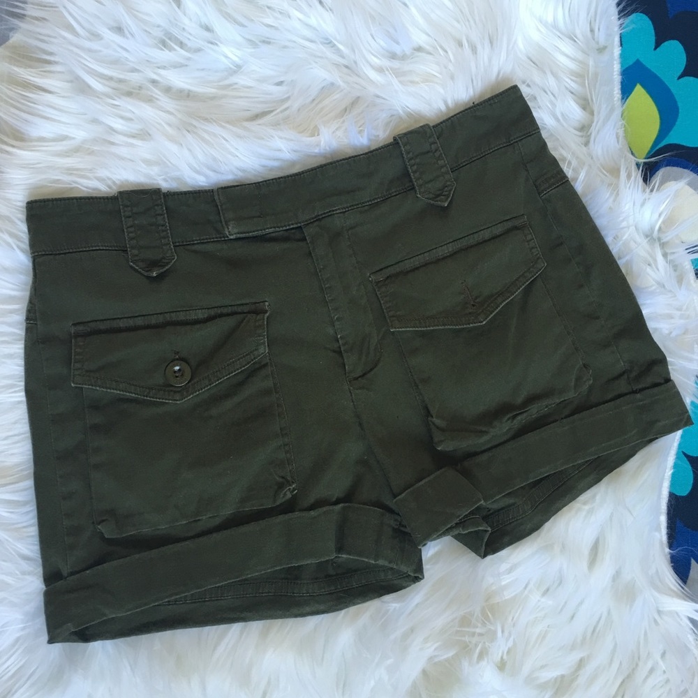 Vince Army Green Shorts, size 0