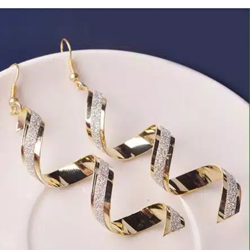Gold silver earring