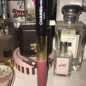 Chanel lip tint (glossy)