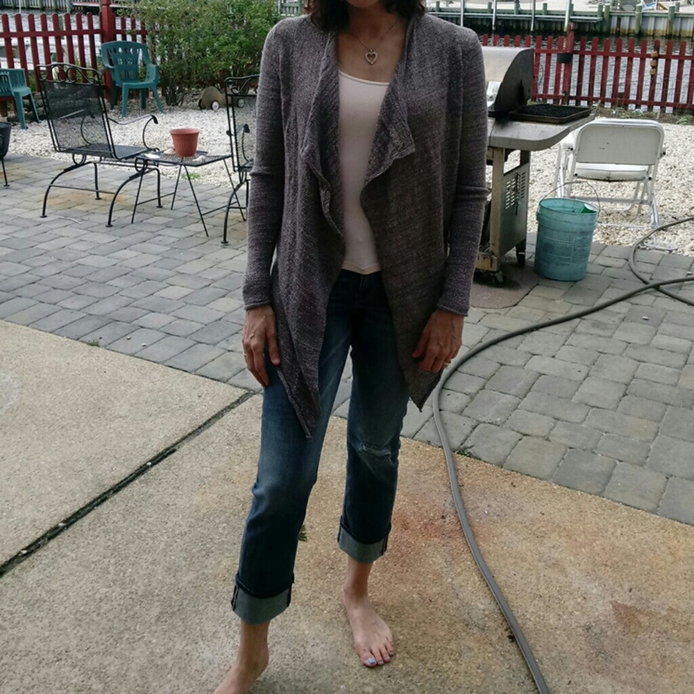 Light weight express cardigan