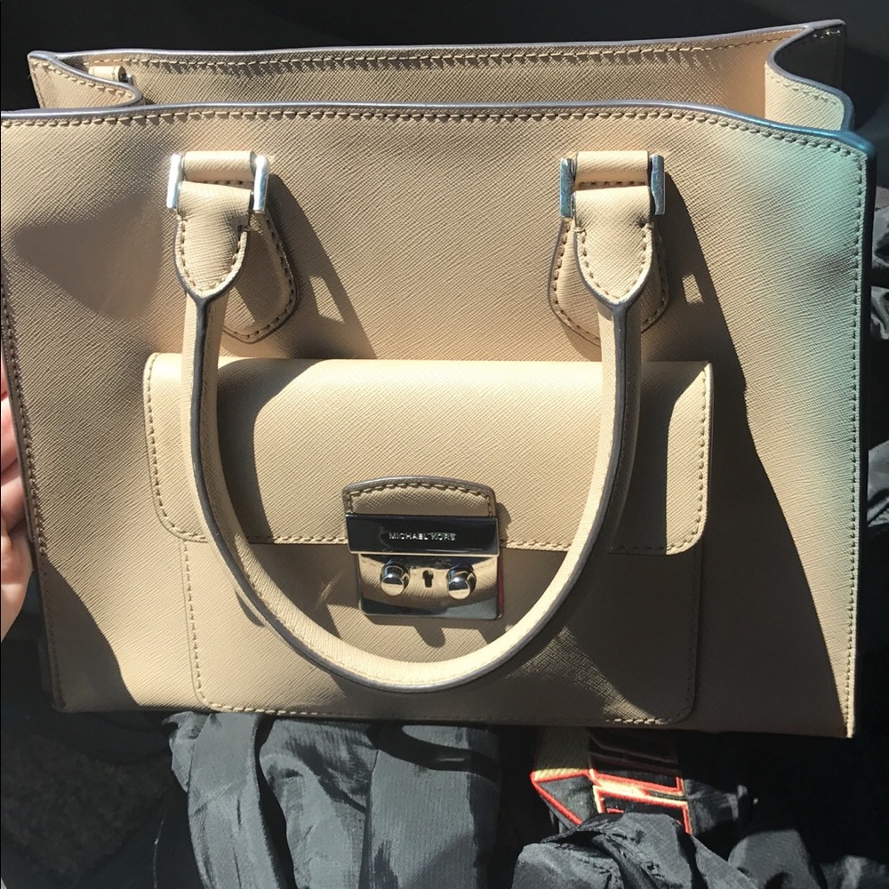 Michaels kors leather purse