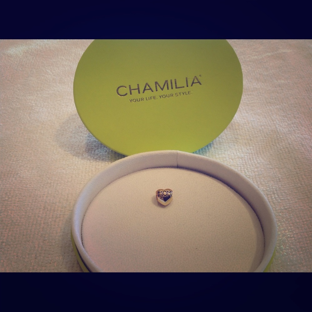 Chamilia 14K MOM Heart Bead!