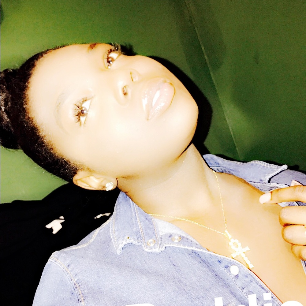 Meet your Posher, Nichelle