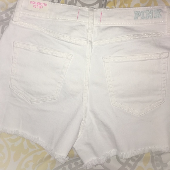 White shorts - Picture 3 of 3