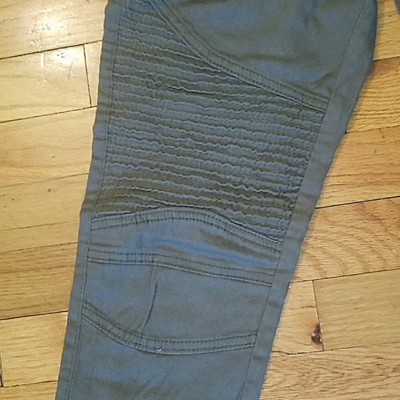 Greenish gray pants - Picture 2 of 4