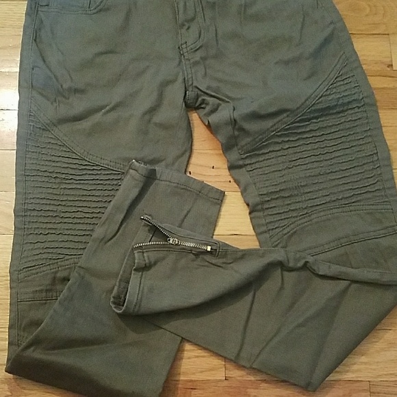 Greenish gray pants - Picture 3 of 4