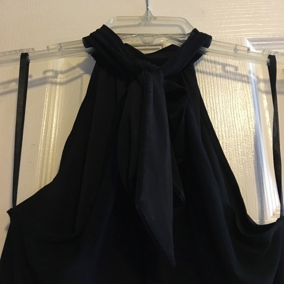 Forever 21 small black halter top - Picture 4 of 4