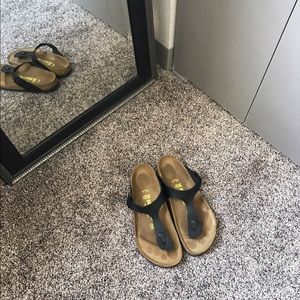 Birkenstock Women's Gizeh Black