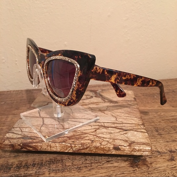 New York Fashion Sunglass UV Protected main image 4