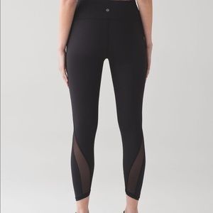 LULULEMON FEATHER LIGHT TIGHT