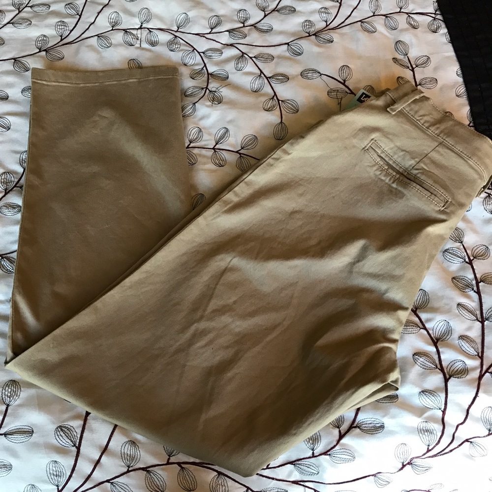 Lee Relaxed Fit khaki pants