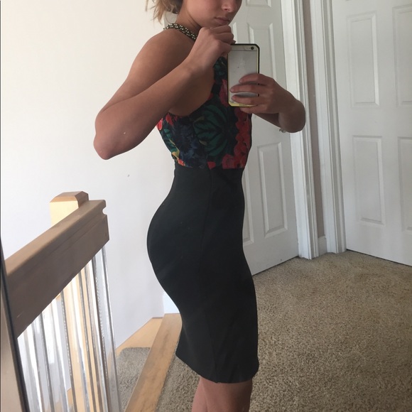 Forever 21 fitted floral halter neck dress NWT - Picture 2 of 5