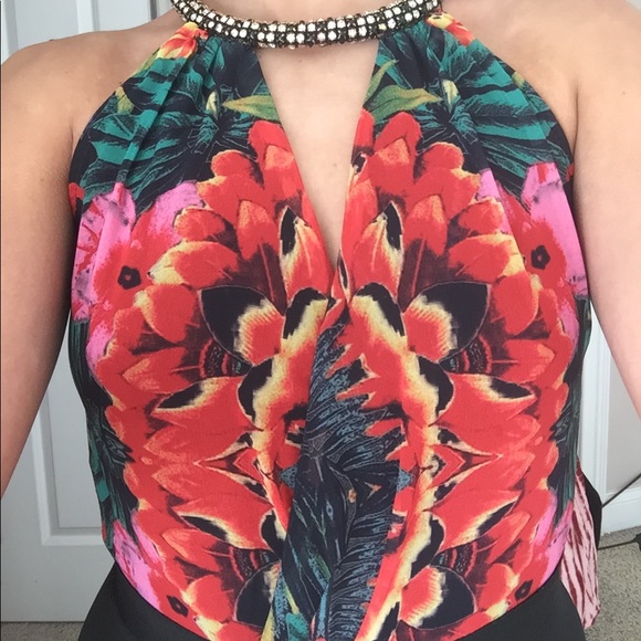 Forever 21 fitted floral halter neck dress NWT - Picture 4 of 5