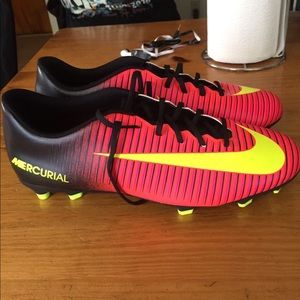 Nike mercurial soccer cleats