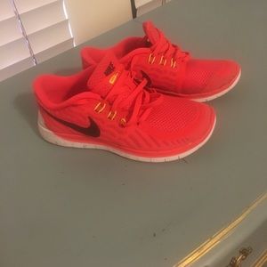 Boys Nike free 5.0 size 4.5