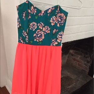 Strapless beachy dress!