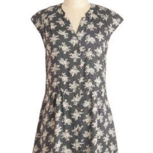 Sleeveless tunic top