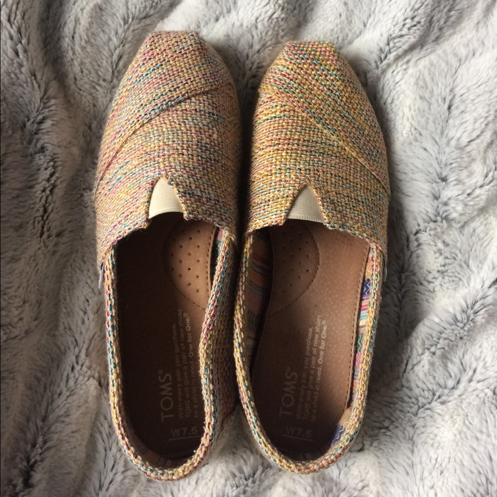 rainbow canvas toms