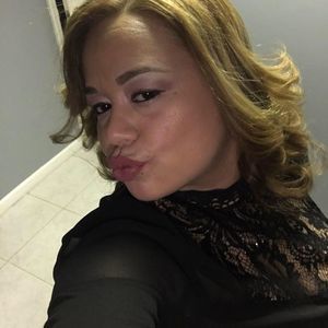 Meet your Posher, Damaris