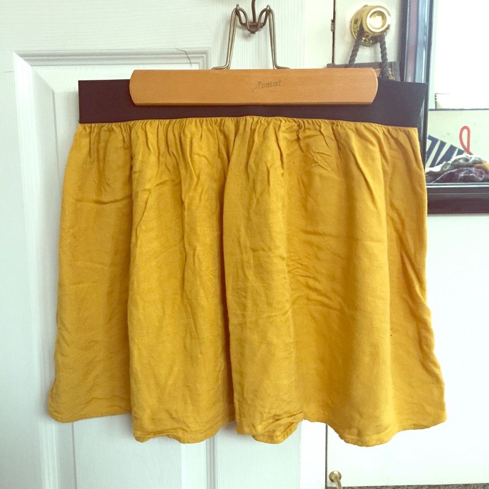 Forever 21 mustard cotton mini skater skirt