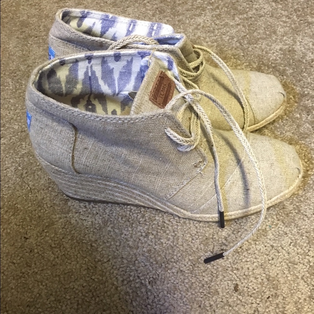 Brand new Tom's wedges