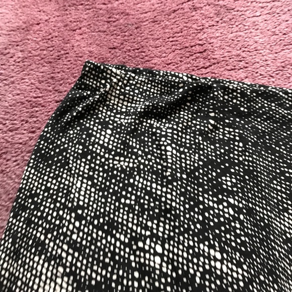 Knee length bodycon printed tight pencil skirt - Picture 3 of 3