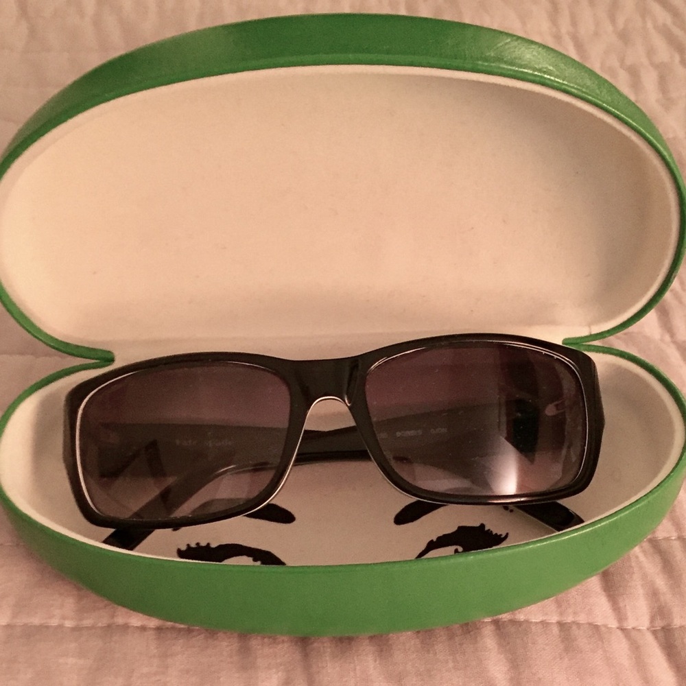 🎉MOVING SALE!! 🎉 Kate Spade sunglasses with case