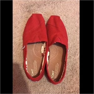 Women's Red Toms