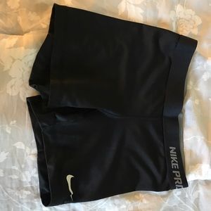 Nike pro shorts 3"