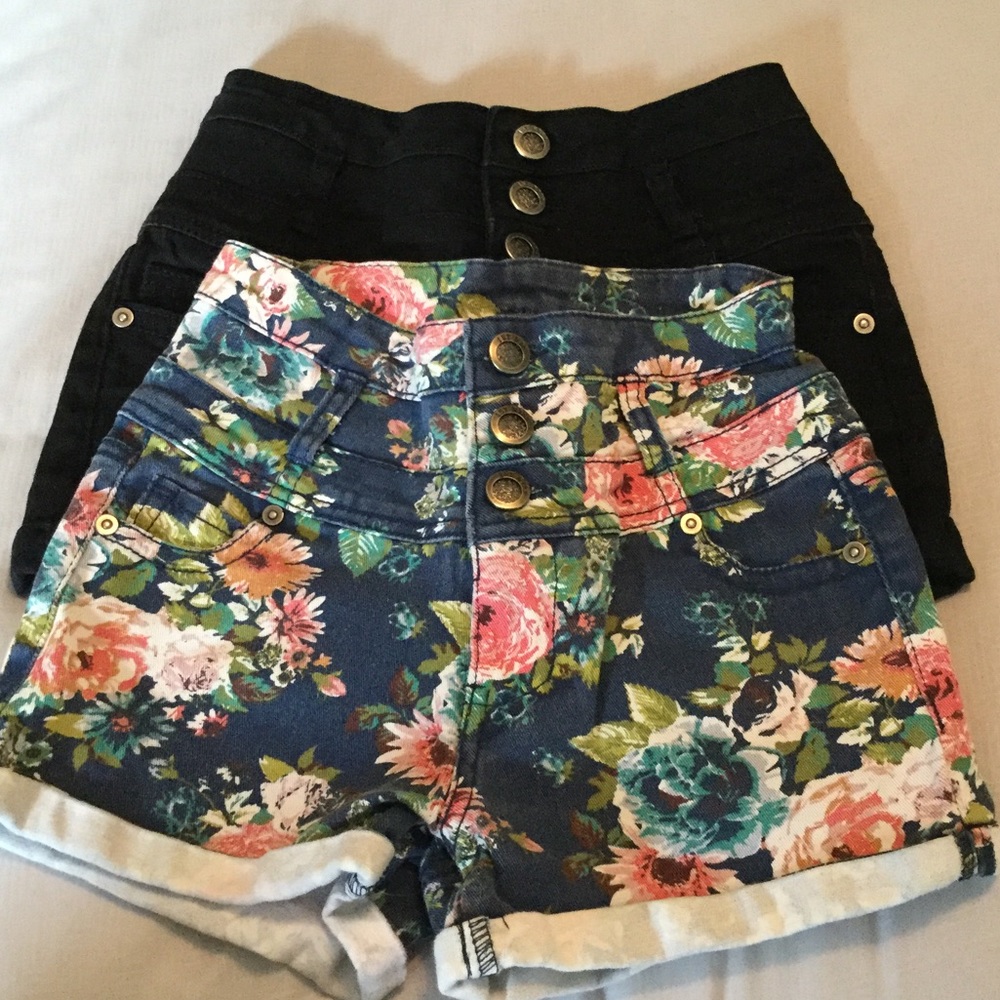 1st KISS high-waisted shorts!✨