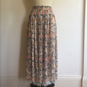 Zara watercolor lace midi skirt /size M