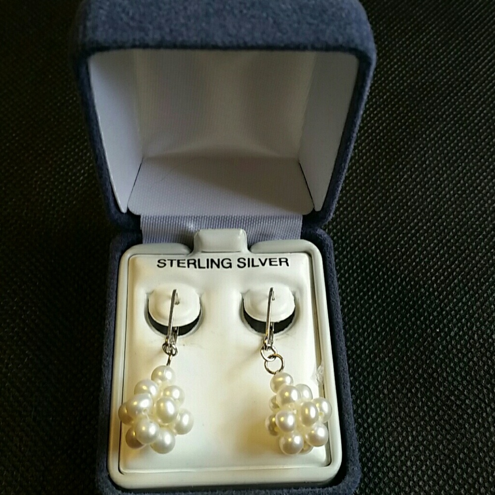 Sterling silver dangle pearl earrings