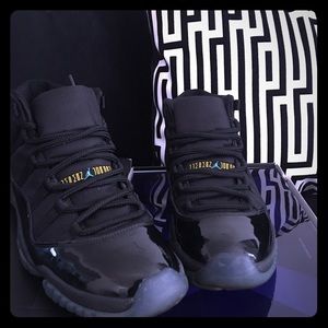 Retro 11 gamma great condition mens size 10.5