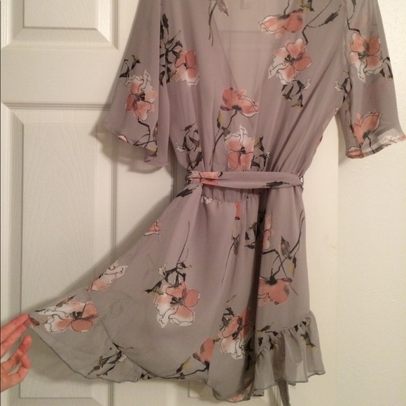 BlueBlush Romper - Picture 3 of 4