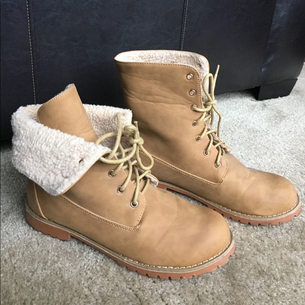 Timberland style fur lace up boots