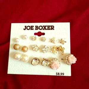 🚫❗️BOGO SALE❗️🚫Fashion Studs