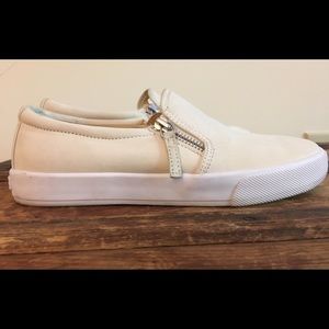 Banana Republic leather slip ons