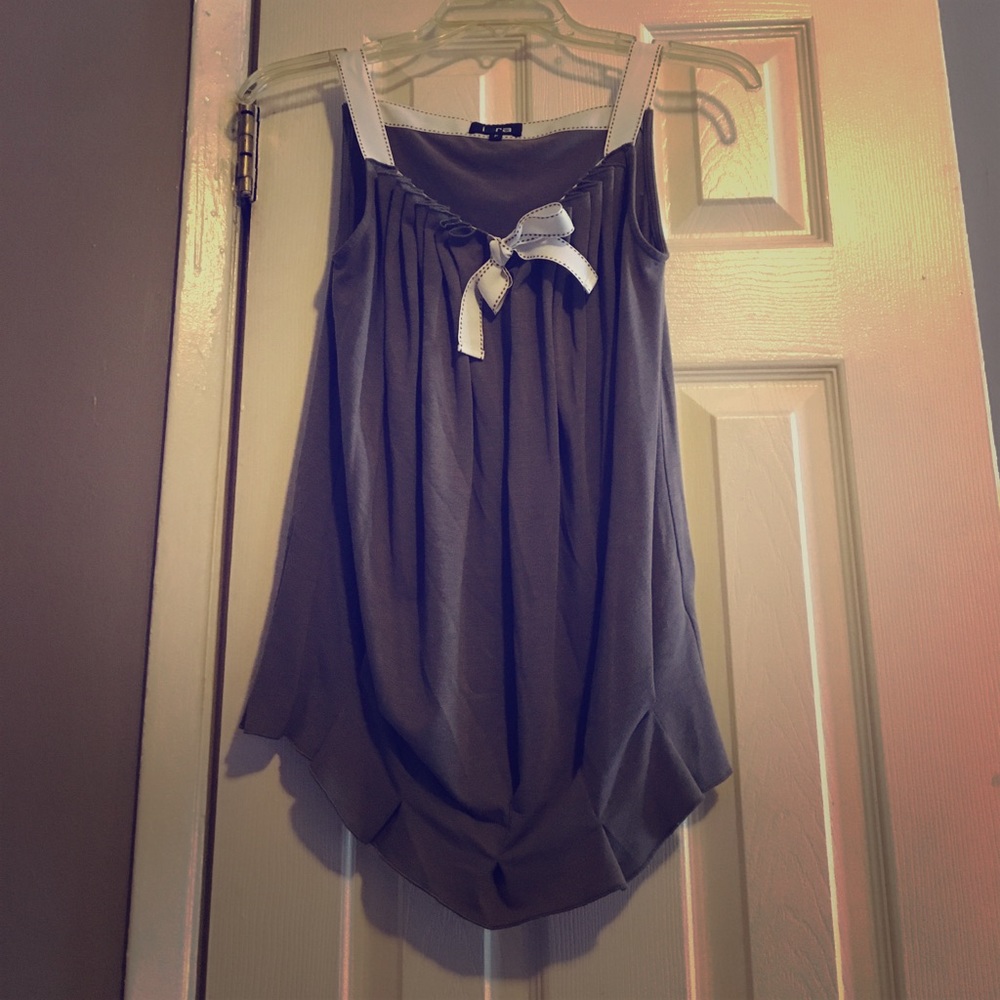 Small gray top with bow detail