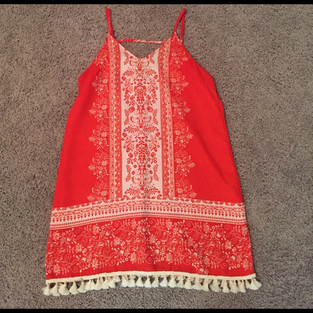 Vestique Dress