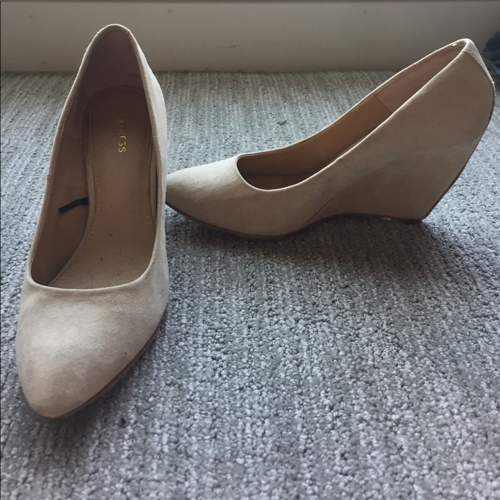 Express wedges/heels