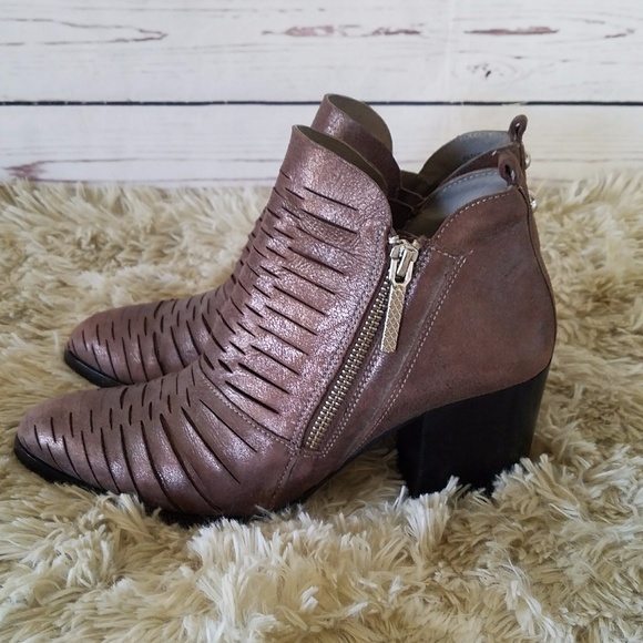 Donald J. Pliner "Elton" ankle boots size 6M - Picture 2 of 8