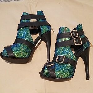 Never been worn turquoise mermaid heels