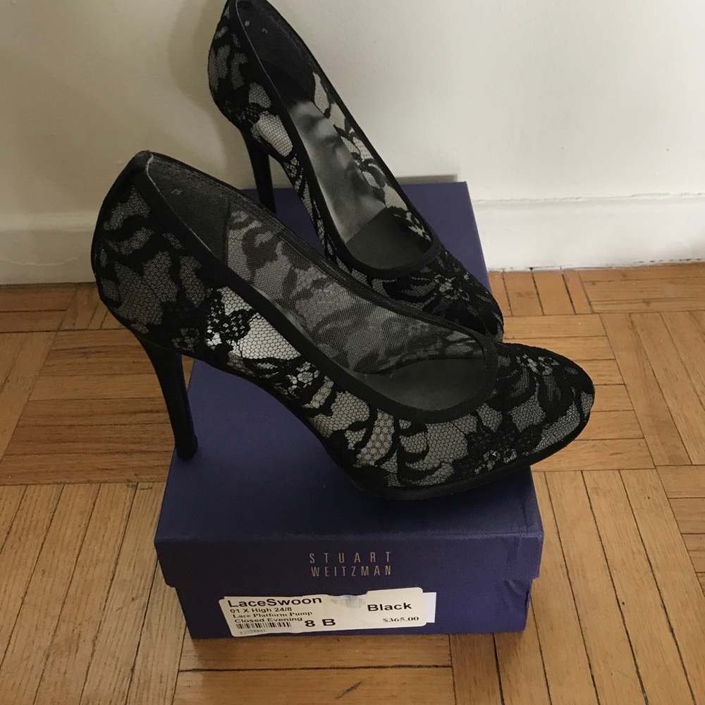 Stuart Weitzman LaceSwoon Platform Pump
