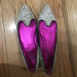 Vogue leopard flats. Perfect condition!