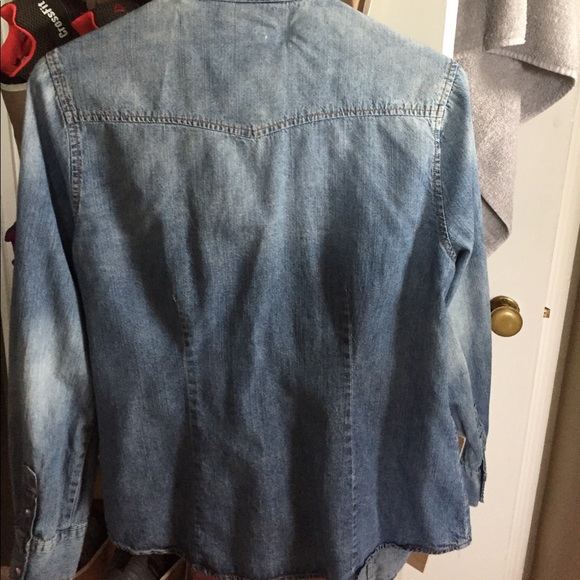 Jean shirt. Only worn once - Picture 3 of 3