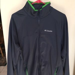 Columbia light jacket. Size L.