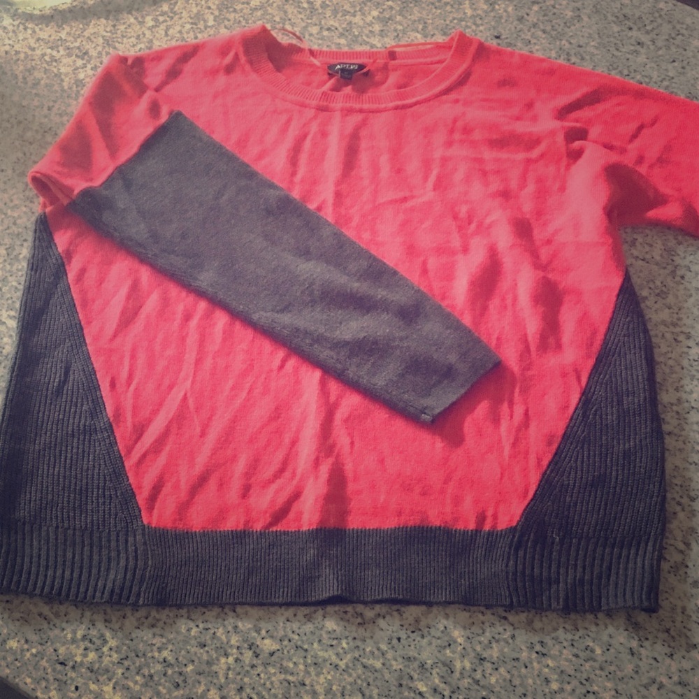 Pink and gray color lock sweater