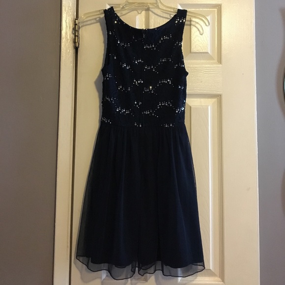 Lots of Love by Speechless Sz 5 navy dress 👗 - Picture 4 of 4