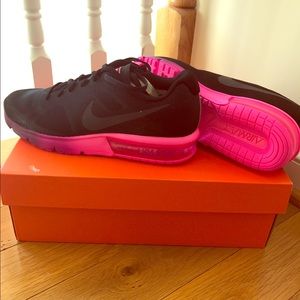 Nike Air Max Sequent