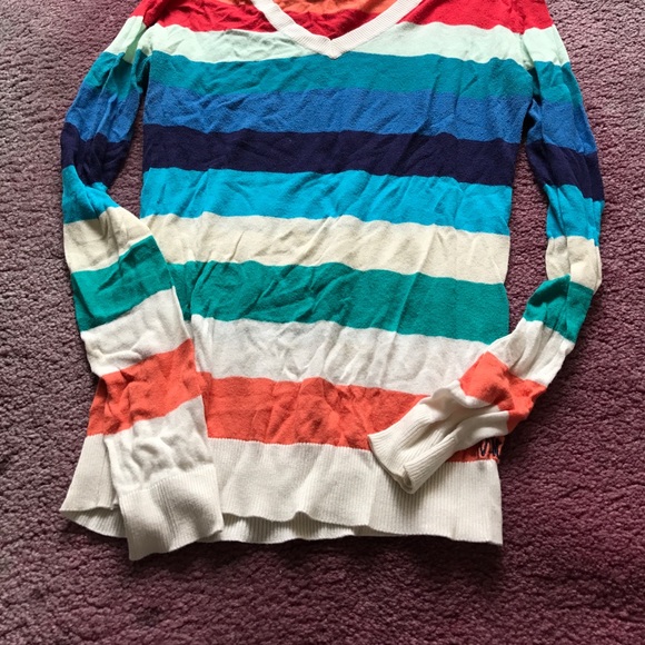 Beautiful rainbow colorful v Neck light sweater - Picture 3 of 3